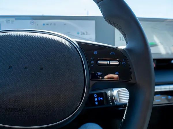 Hyundai Ioniq 5 - Photo 29