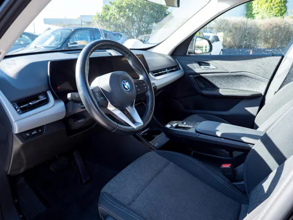 BMW iX1 - Photo 23