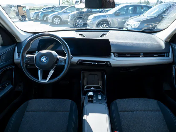 BMW iX1 - Photo 29