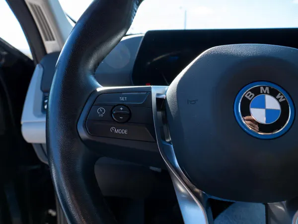BMW iX1 - Photo 32