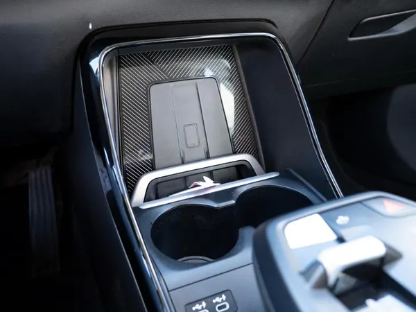 BMW iX1 - Photo 39