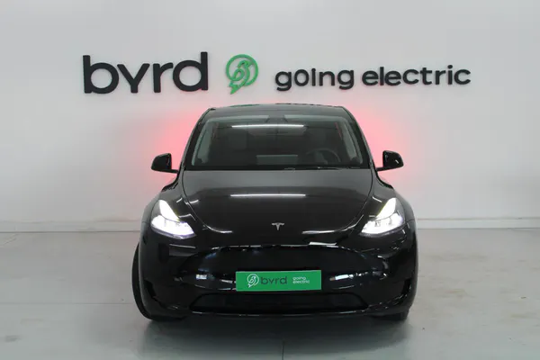 Tesla Model Y - Photo 2