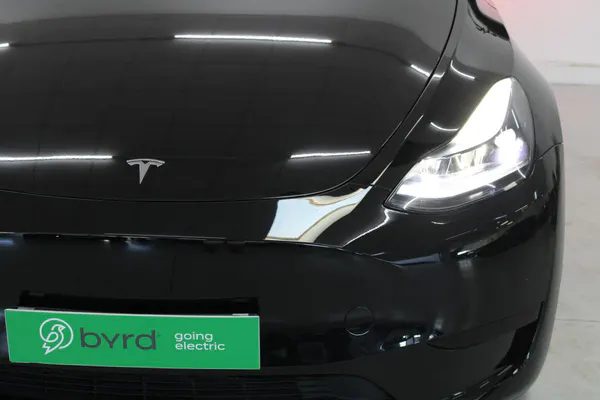 Tesla Model Y - Photo 4