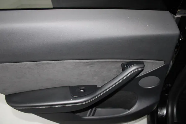 Tesla Model Y - Photo 12