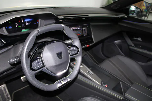 Peugeot E-408 - Photo 12