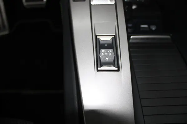 Peugeot E-408 - Photo 20