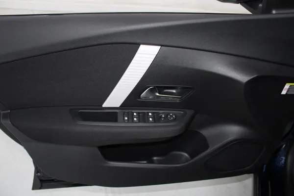 Citroen e-C4 X - Photo 9