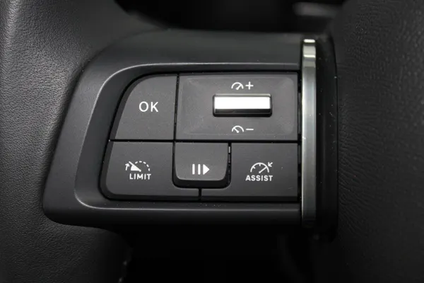 Citroen e-C4 X - Photo 14