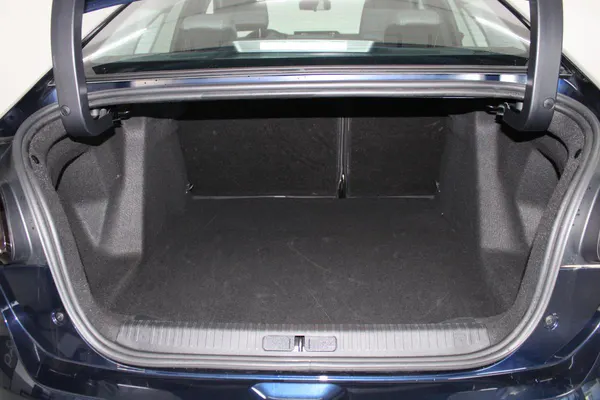 Citroen e-C4 X - Photo 8