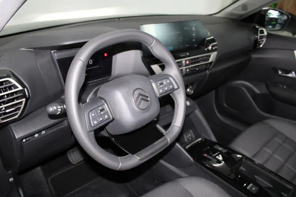Citroen e-C4 X - Photo 11