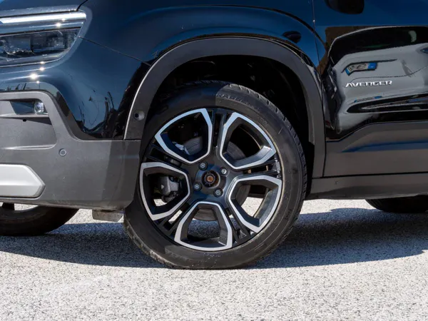 Jeep Avenger - Photo 3