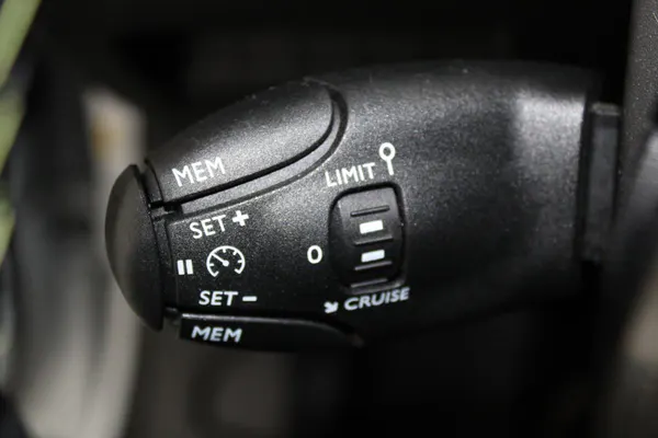Peugeot e-2008 - Photo 17