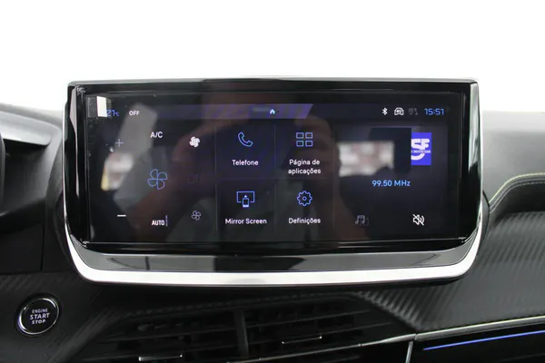 Peugeot e-2008 - Photo 22