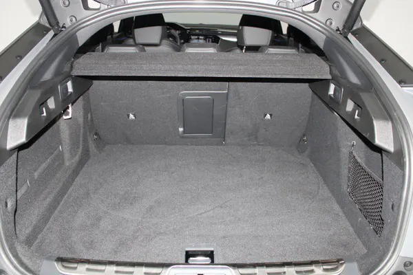 Peugeot E-408 - Photo 8