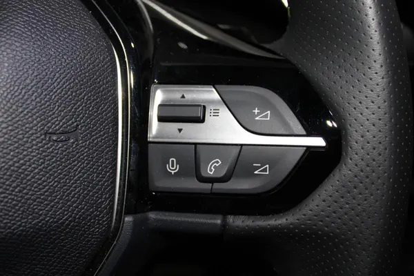 Peugeot E-408 - Photo 15