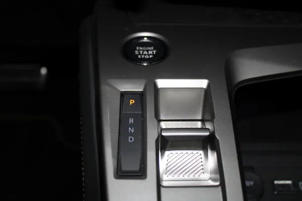 Peugeot E-408 - Photo 18