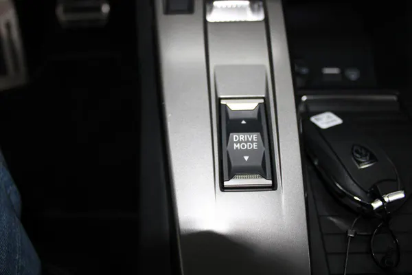Peugeot E-408 - Photo 21