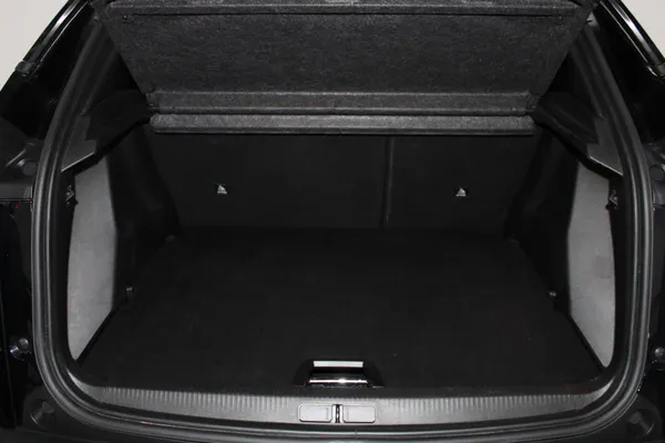 Peugeot e-2008 - Photo 8