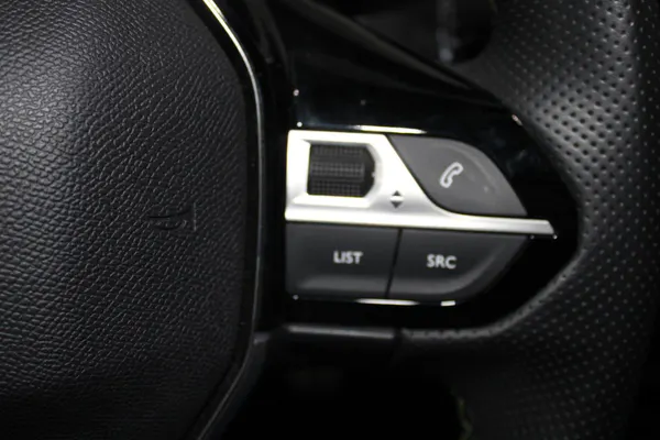 Peugeot e-2008 - Photo 15