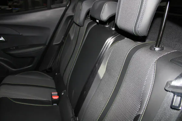 Peugeot e-2008 - Photo 13