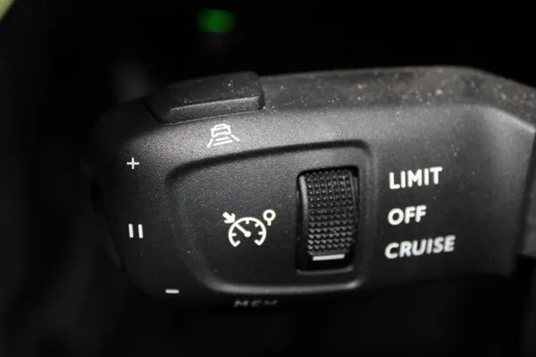 Peugeot e-2008 - Photo 17