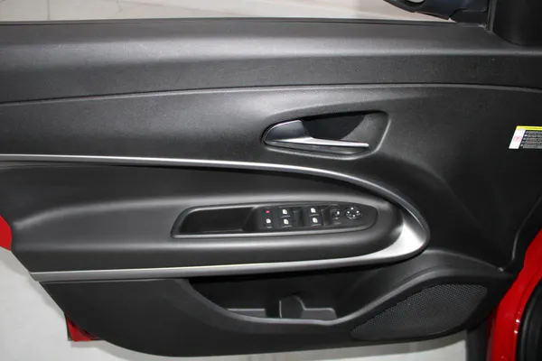 Jeep Avenger - Photo 10
