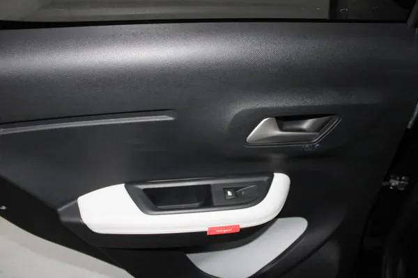 Citroen e-C3 - Photo 12