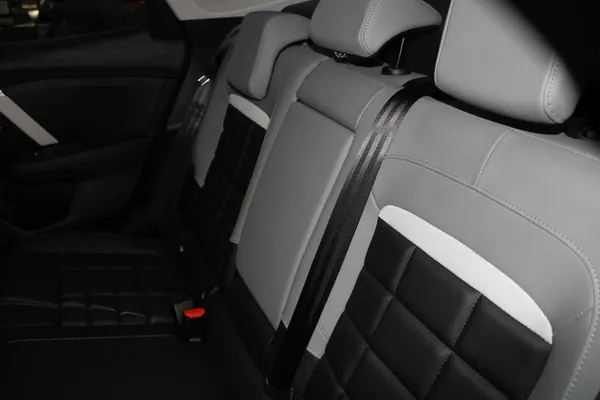 Citroen e-C4 X - Photo 13