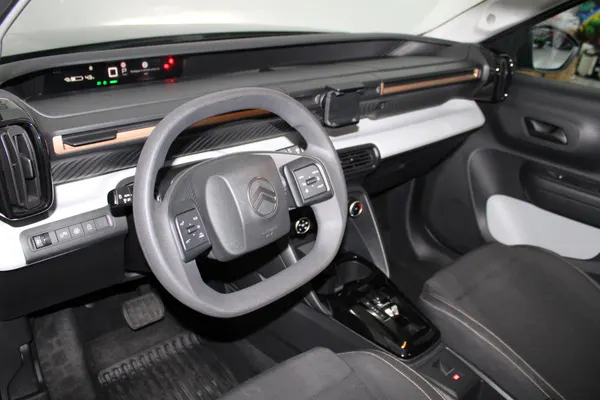 Citroen e-C3 Aircross - Photo 11