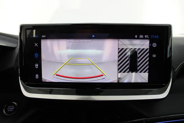 Peugeot e-2008 - Photo 22