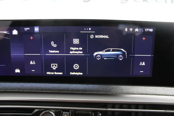 Peugeot E-5008 - Photo 30