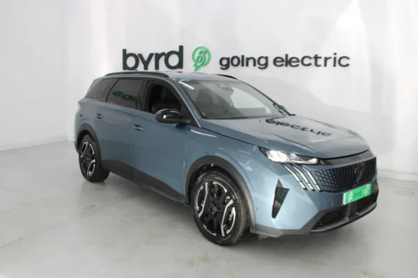 Peugeot E-5008 - Photo 1