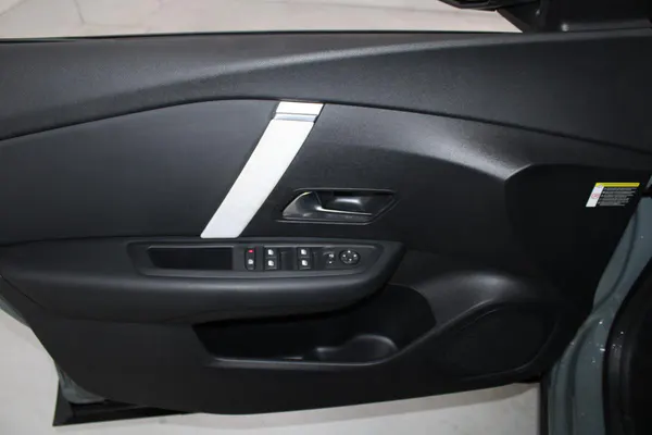Citroen e-C4 - Photo 9