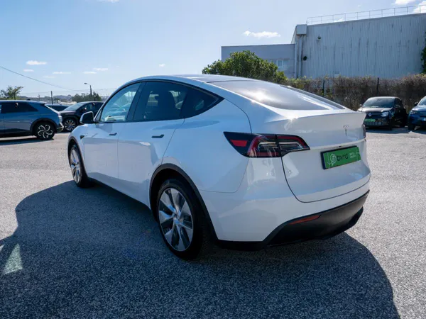 Tesla Model Y - Photo 9
