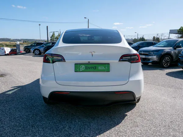 Tesla Model Y - Photo 11
