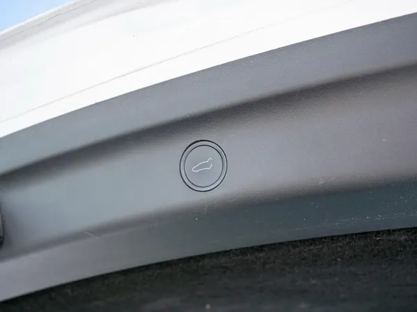 Tesla Model Y - Photo 16