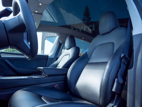 Tesla Model Y - Photo 26
