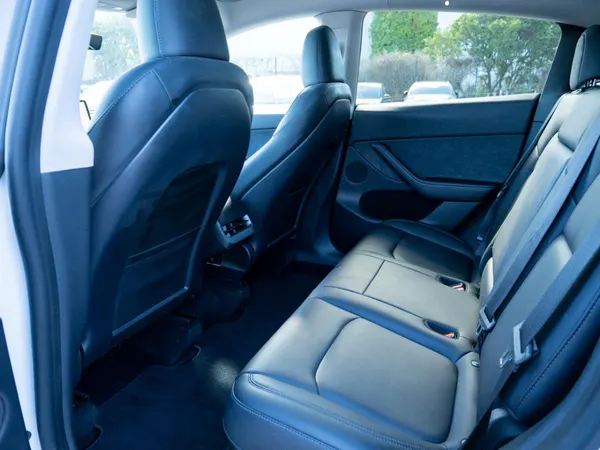 Tesla Model Y - Photo 28