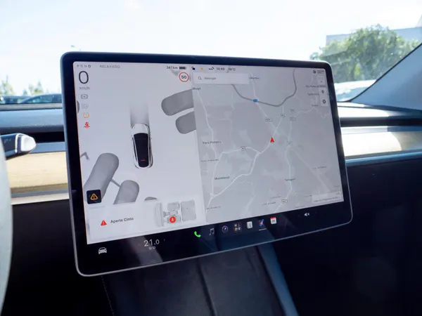 Tesla Model Y - Photo 38