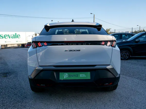 Peugeot E-3008 - Photo 10