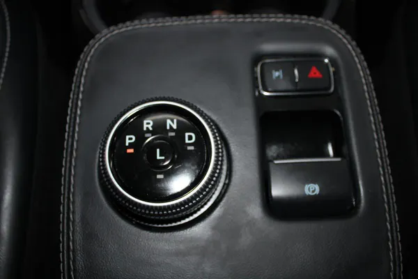 Ford Mustang Mach-E - Photo 20