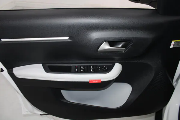 Citroen e-C3 - Photo 9