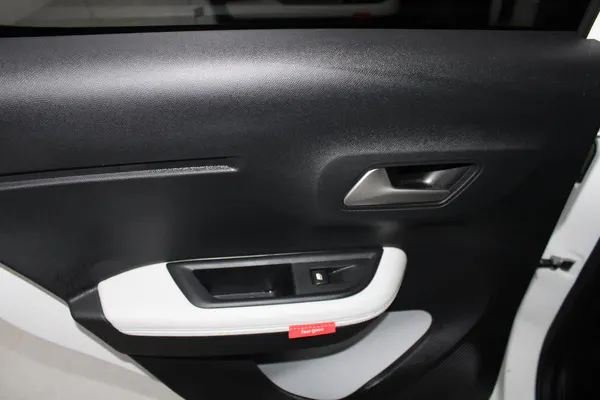 Citroen e-C3 - Photo 12
