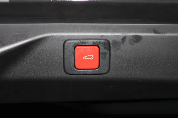 Peugeot E-3008 - Photo 9
