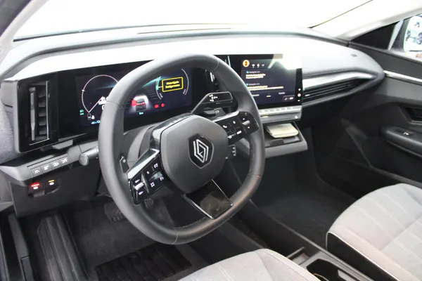 Renault Mégane E-Tech - Photo 11