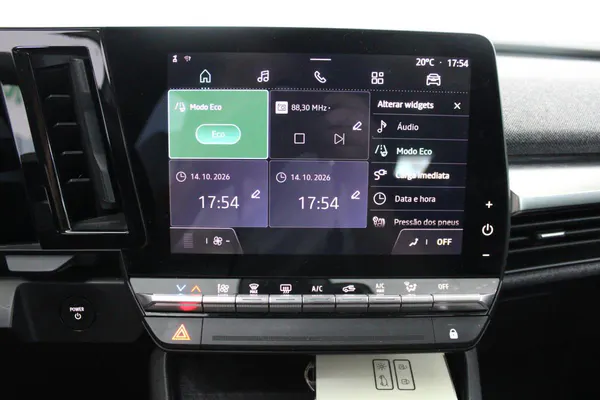 Renault Mégane E-Tech - Photo 22