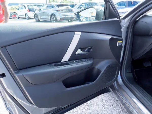 Citroen e-C4 X - Photo 21