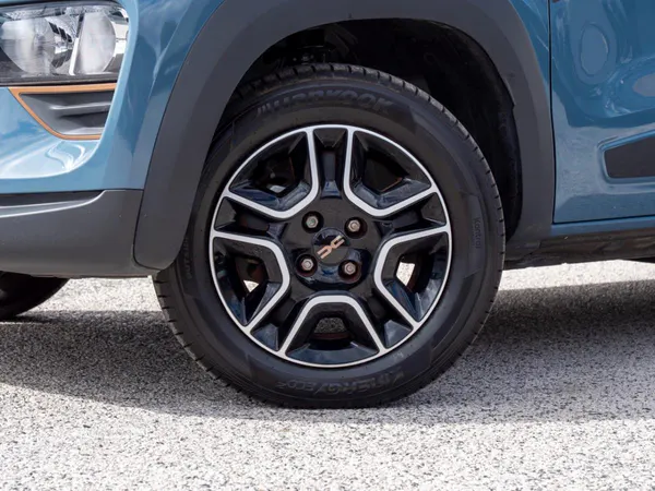 Dacia Spring - Photo 3
