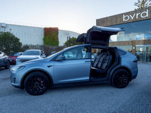 Tesla Model X - Photo 4