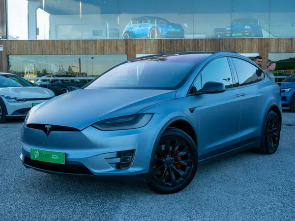 Tesla Model X - Photo 6